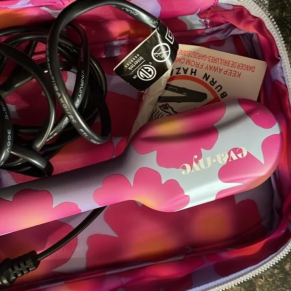 Eva NYC Superbloom Mini Thermal Straightening Brush - Picture 3 of 5